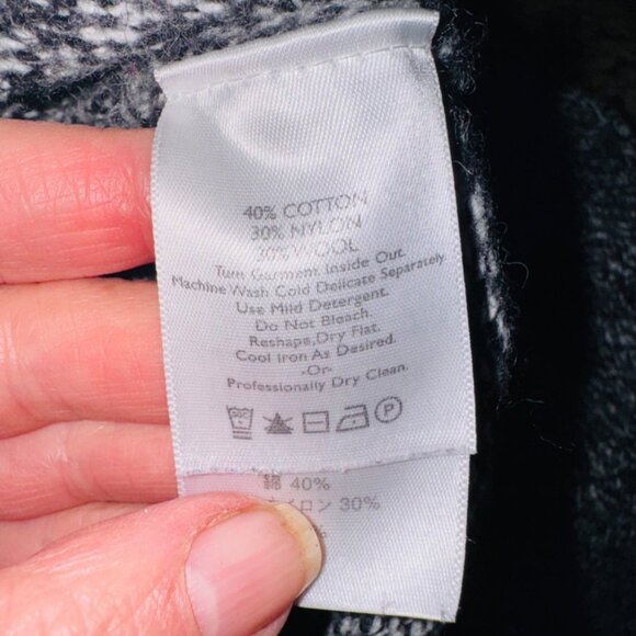 Eddie Bauer Heavy Knit Chunky Womens M Wool Cardigan Sweater Fisherman Preppy - Picture 11 of 11